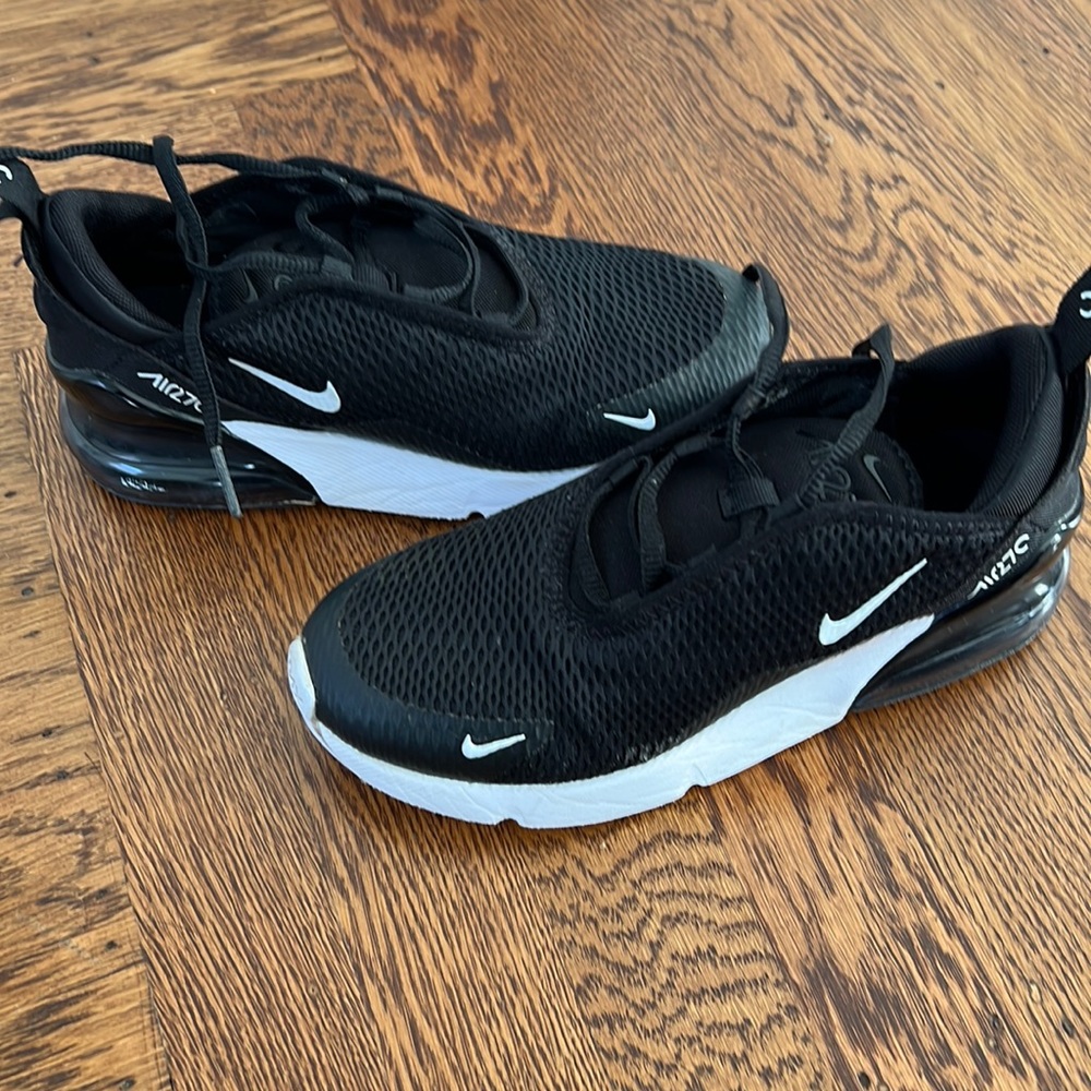 Boys Nike Air Max 270 size:1.5